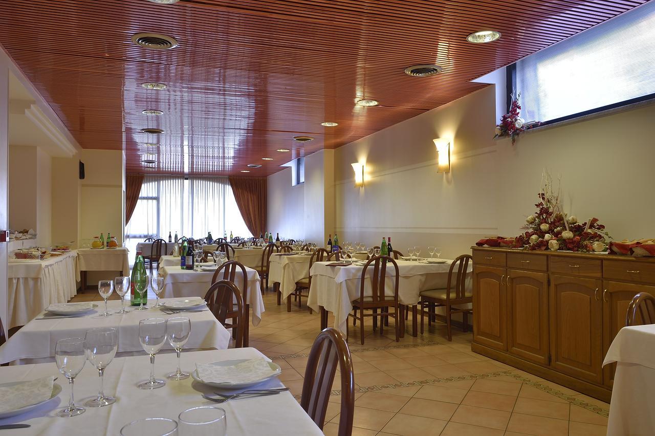 Dropiluc Hotell Druento Exteriör bild