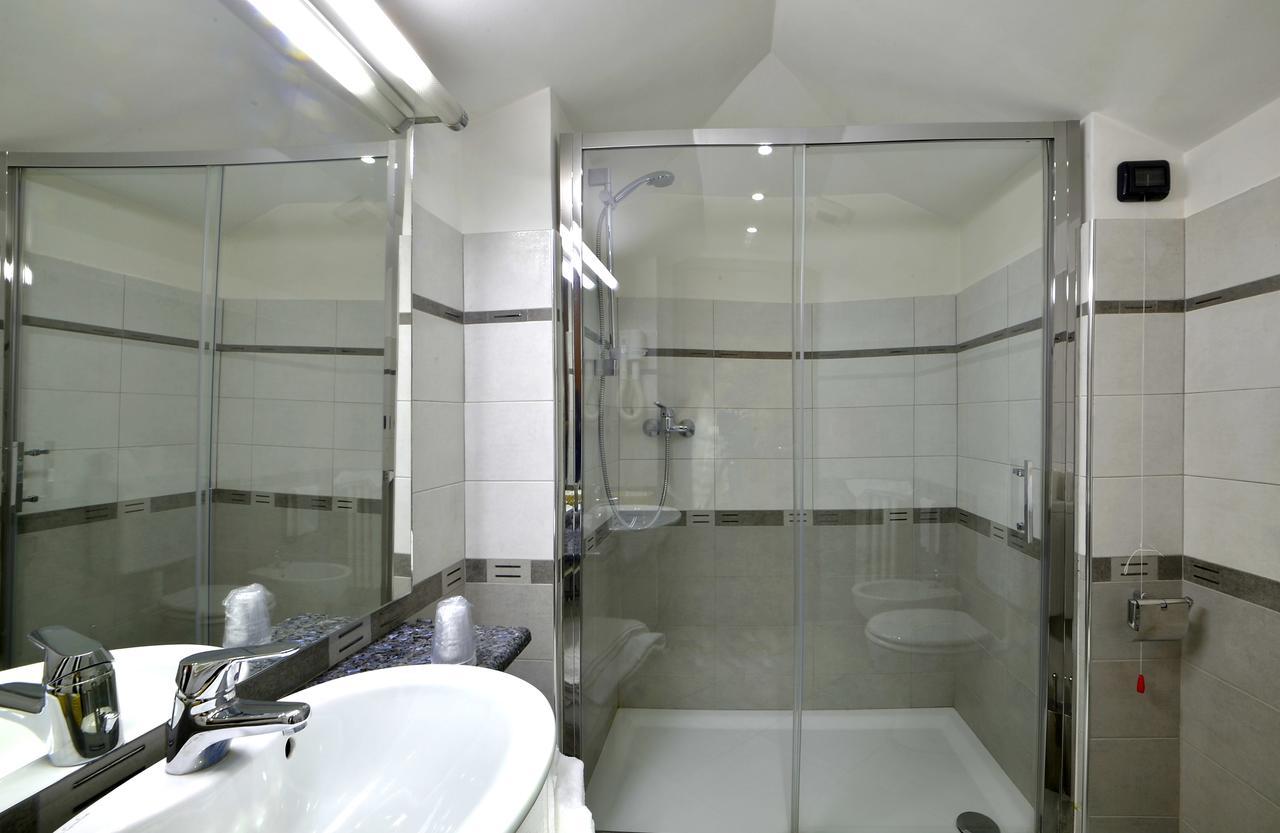 Dropiluc Hotell Druento Exteriör bild