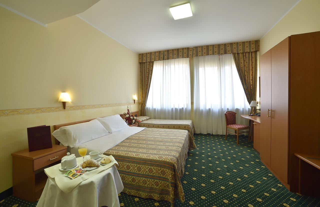 Dropiluc Hotell Druento Exteriör bild